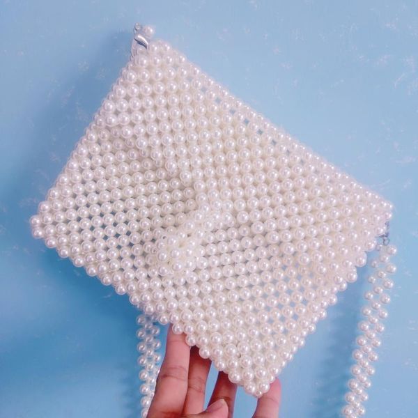 cross body 2021 fashion trend women bag pearl string beads weaving single shoulder white glitter jewelry square package
cross body 2021 fashion trend women bag pearl string beads weaving single shoulder white glitter jewelry square package