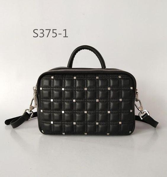 2020 fashion casual genuine leather flap bag lady cowhide contracted lady shoulder bag
2020 fashion casual genuine leather flap bag lady cowhide contracted lady shoulder bag