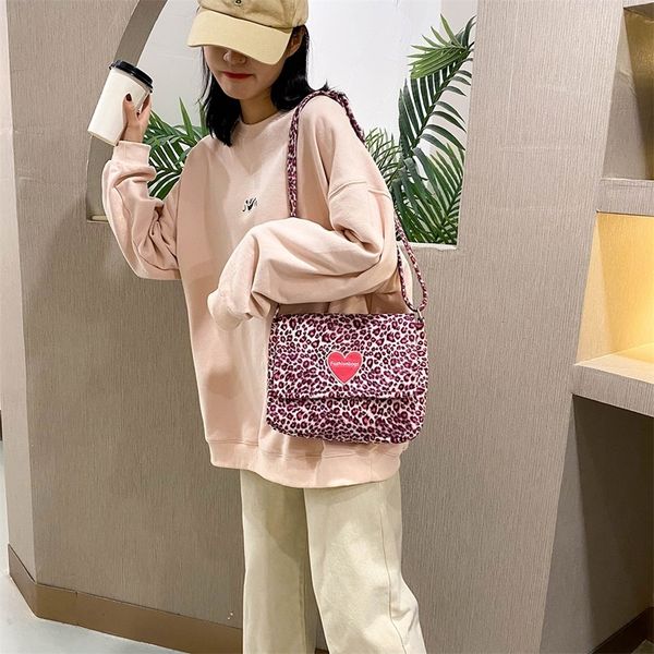 vintage leopard pattern flap crossbody bag women plush soft casual shoulder messenger bag 2020 fluffy female leopard handbag
vintage leopard pattern flap crossbody bag women plush soft casual shoulder messenger bag 2020 fluffy female leopard handbag