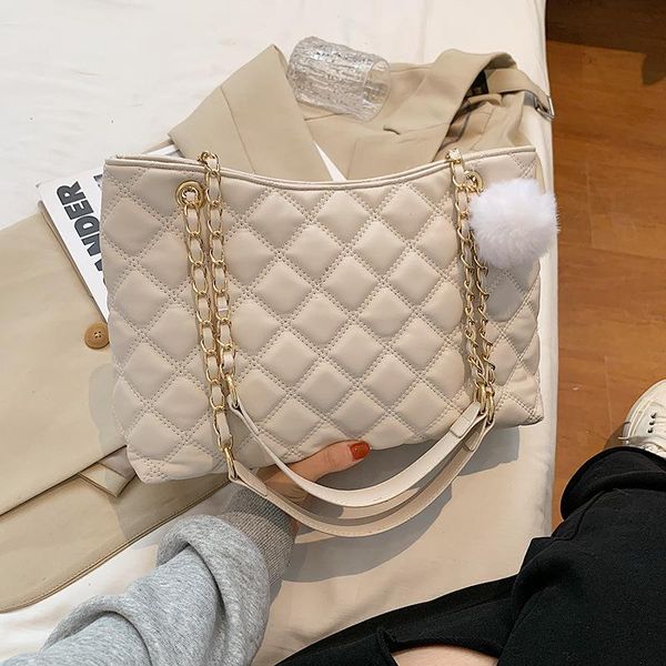 2020 новой осень texture ромбической crossbody сумка популярного joker broadband подмышки сумка
2020 новой осень texture ромбической crossbody сумка популярного joker broadband подмышки сумка