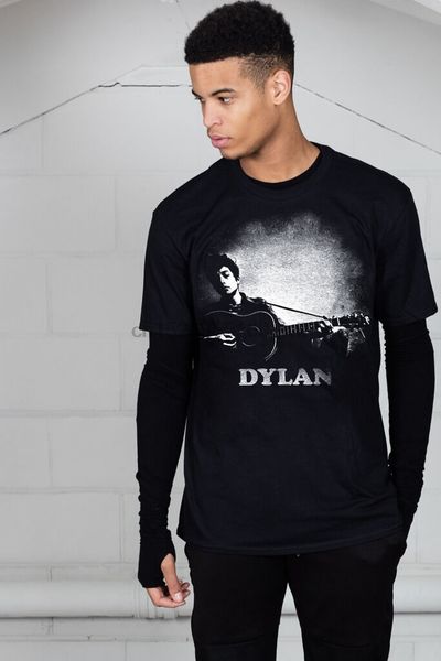 official bob dylan guitar logo t-shirt triplicate fallen angels tempest(1) sport hooded sweatshirt hoodie 
official bob dylan guitar logo t-shirt triplicate fallen angels tempest(1) sport hooded sweatshirt hoodie