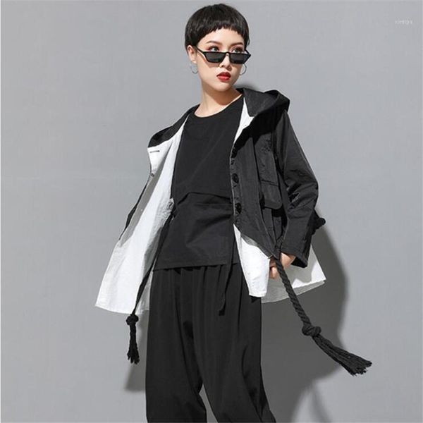2020 autumn winter hooded printed jacket women black and white 2 set basic jackets new reversible baseball button jacket1, Black;brown
2020 autumn winter hooded printed jacket women black and white 2 set basic jackets new reversible baseball button jacket1, Black;brown