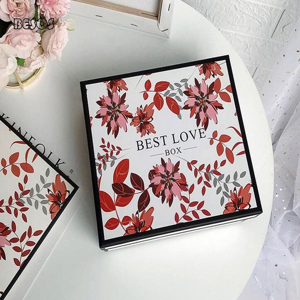 wholesale high end retro large flower printing gift box party wedding valentines scarf perfume belt hard cardboard gift box
wholesale high end retro large flower printing gift box party wedding valentines scarf perfume belt hard cardboard gift box