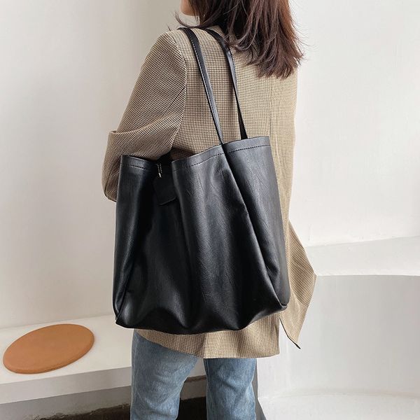 new women's shoulder fashion pu soft leather hand simple versatile tote bag leisure shopping one shoulder hand bag qugin
new women's shoulder fashion pu soft leather hand simple versatile tote bag leisure shopping one shoulder hand bag qugin
