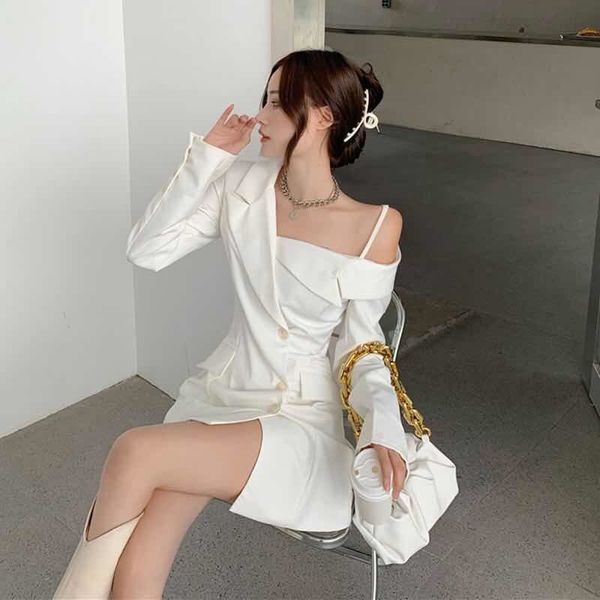 south korea early autumn design sense off shoulder sling show thin slim irregular suit coat dress, White;black
south korea early autumn design sense off shoulder sling show thin slim irregular suit coat dress, White;black