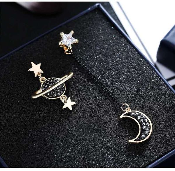 925 silver needle simple versatile asymmetric earrings womens korean personality hipster internet celebrity same moon earth earrings, Golden
925 silver needle simple versatile asymmetric earrings womens korean personality hipster internet celebrity same moon earth earrings, Golden