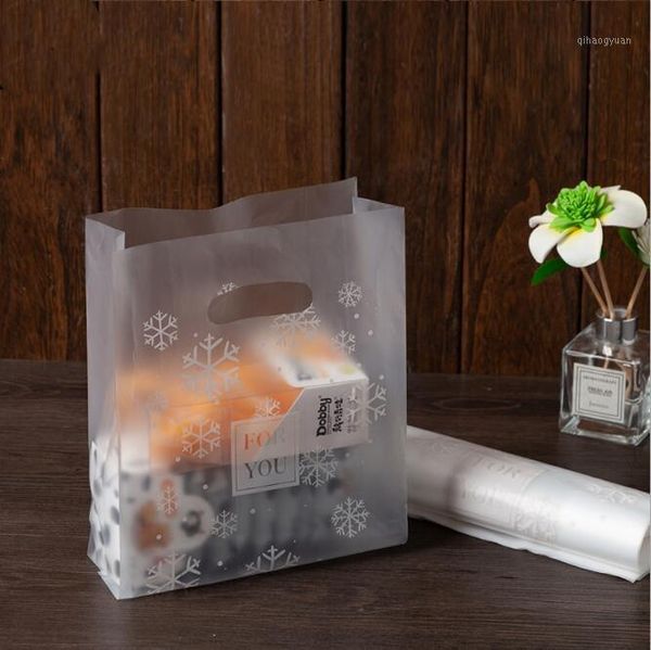 50pcs snowflake plastic gift bag cloth storage shopping bag with handle clear plastic candy cake wrapping bags1
50pcs snowflake plastic gift bag cloth storage shopping bag with handle clear plastic candy cake wrapping bags1