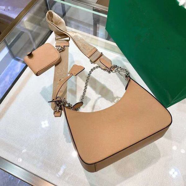 r cowhide cross-body bag messenger handbag shoulder bag for women or men classic bags zipper fashion chest chain tote key
r cowhide cross-body bag messenger handbag shoulder bag for women or men classic bags zipper fashion chest chain tote key