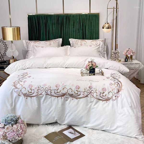 100% egypt cotton embroidery bedding set princess embroider egyptain duvet cover girls 4pcs king size bed set bedspread1
100% egypt cotton embroidery bedding set princess embroider egyptain duvet cover girls 4pcs king size bed set bedspread1