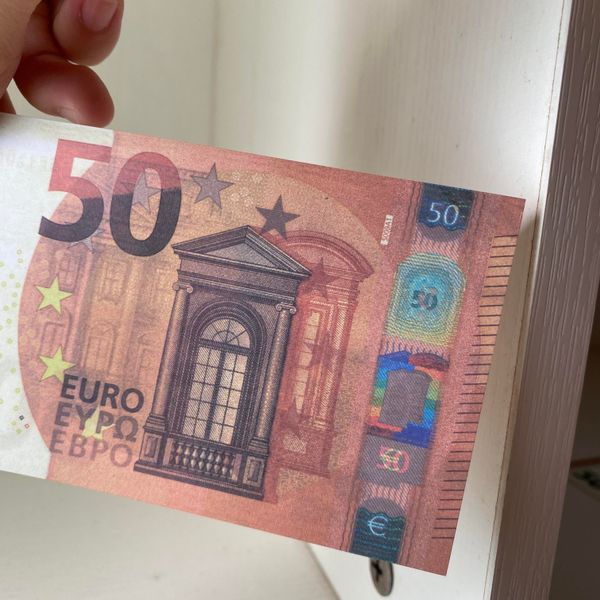 euros realistic prop money billet 50 eur bills fake notes movie shooting money 100pcs /pack ing
euros realistic prop money billet 50 eur bills fake notes movie shooting money 100pcs /pack ing