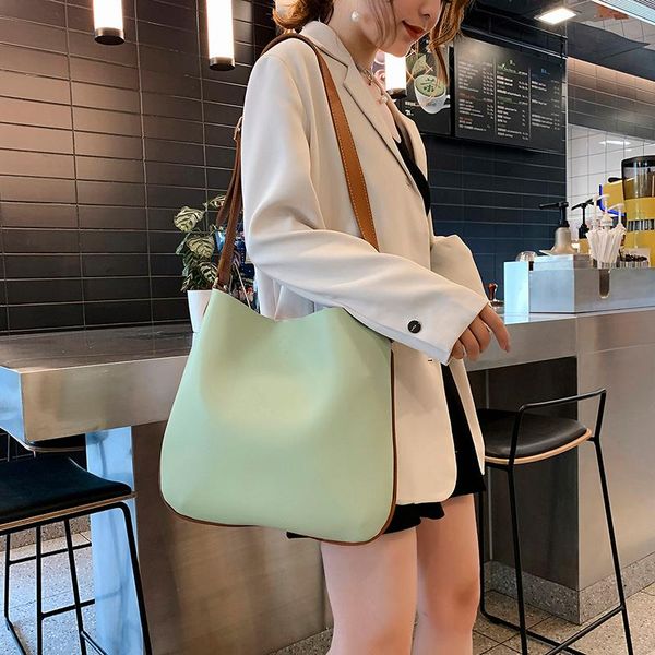 women's bag mother handbags new 2020 fashion large capacity one shoulder simple atmosphere slung bucket bag
women's bag mother handbags new 2020 fashion large capacity one shoulder simple atmosphere slung bucket bag
