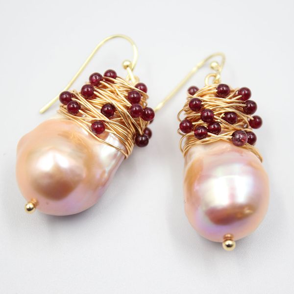 guaiguai jewelry natural pink keshi pearl garnet earrings gold plated hook cute lady gift, Silver
guaiguai jewelry natural pink keshi pearl garnet earrings gold plated hook cute lady gift, Silver