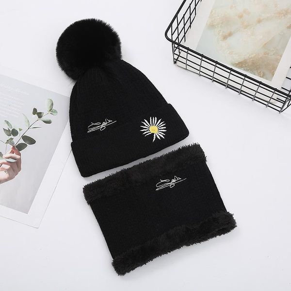 2020 new fashion winter hats for women knitted wool caps chrysanthemum and letters embroidery with big poms thickened beanies1, Blue;gray
2020 new fashion winter hats for women knitted wool caps chrysanthemum and letters embroidery with big poms thickened beanies1, Blue;gray