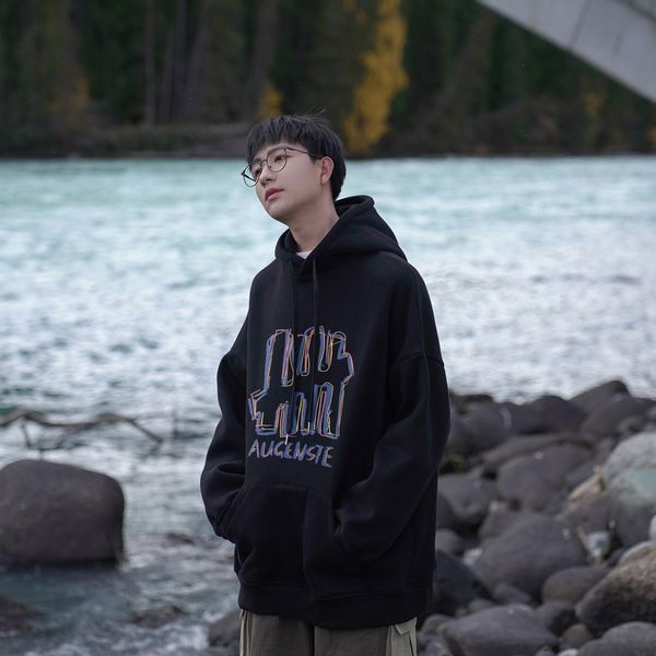 autumn 2021 new winter men and women in velvet sweater han loose graffiti impression leisure hood student kangaroo jacket srk7, Black
autumn 2021 new winter men and women in velvet sweater han loose graffiti impression leisure hood student kangaroo jacket srk7, Black