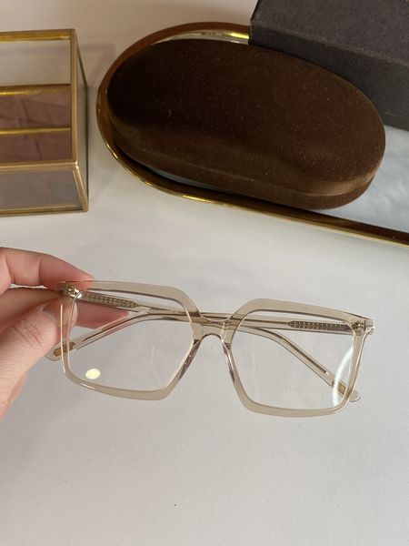 2021 new full-frame color glasses made of titanium steel, temperament, men and women's glasses 5689 size 54 '16' 140
2021 new full-frame color glasses made of titanium steel, temperament, men and women's glasses 5689 size 54 '16' 140