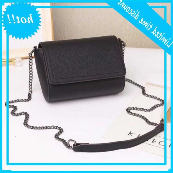 fashionable and elegant small fragrance chain single shoulder mini cross square hand bag
fashionable and elegant small fragrance chain single shoulder mini cross square hand bag