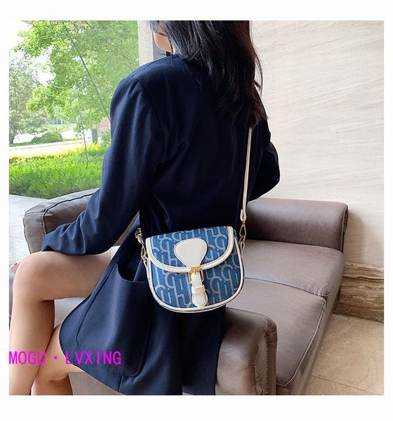 mode delicate solid farbe leder schulter tasche klassische textur kreative chic frauen kette umhängetasche handtaschen
mode delicate solid farbe leder schulter tasche klassische textur kreative chic frauen kette umhängetasche handtaschen