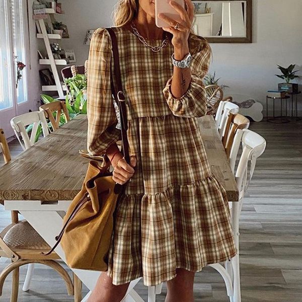 new 2021 spring women ruffle a line plaid vintage casual midi round neck lady office three quarter sleeve loose vestidos icsz, Black;gray
new 2021 spring women ruffle a line plaid vintage casual midi round neck lady office three quarter sleeve loose vestidos icsz, Black;gray