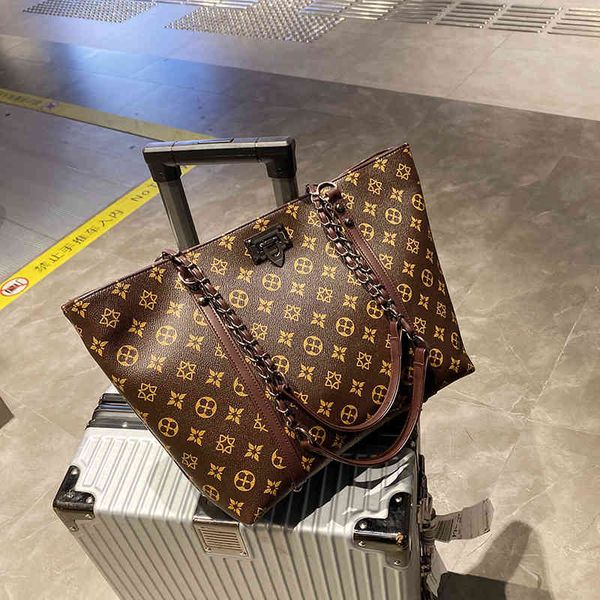 2022 factory wholesale new female design sense of minority large capacity armpit autumn and winter tot women's bag commuter bag
2022 factory wholesale new female design sense of minority large capacity armpit autumn and winter tot women's bag commuter bag