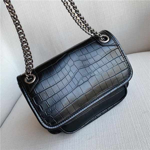 crocodile leather mailman bag 2020 new shoulder slung chain stray bag women's leather
crocodile leather mailman bag 2020 new shoulder slung chain stray bag women's leather
