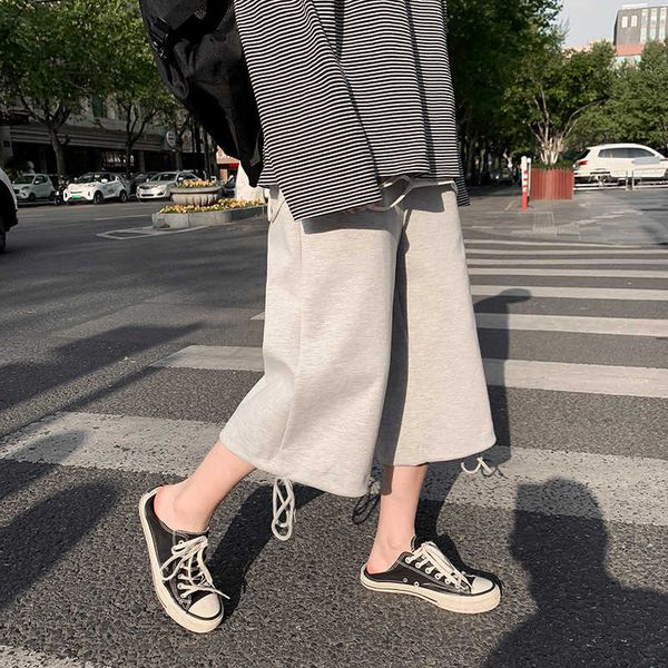 ins casual shorts korean trend versatile straight wide leg summer thin capris men's loose, White;black
ins casual shorts korean trend versatile straight wide leg summer thin capris men's loose, White;black