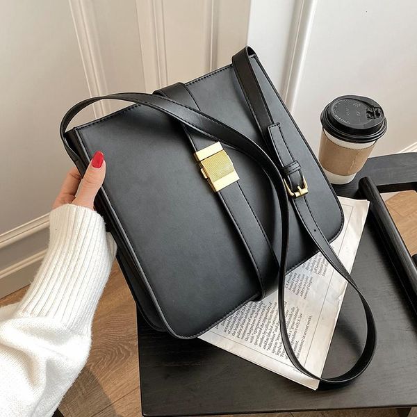 pu leather shoulder bags women 2021 women's winter simple style handbags female travel trending hand bag
pu leather shoulder bags women 2021 women's winter simple style handbags female travel trending hand bag