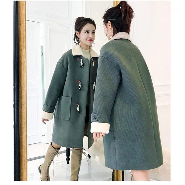 fashion retro horn buckle wool coat 2019 women winter blend woolen overcoat lady jacket lamb lapel loose casual outerwear f15001, Black
fashion retro horn buckle wool coat 2019 women winter blend woolen overcoat lady jacket lamb lapel loose casual outerwear f15001, Black