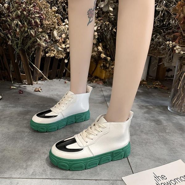 2020 winter woman fashion ankle boots platform boots women's chunky sneakers patent leather shoes women flat, Black
2020 winter woman fashion ankle boots platform boots women's chunky sneakers patent leather shoes women flat, Black