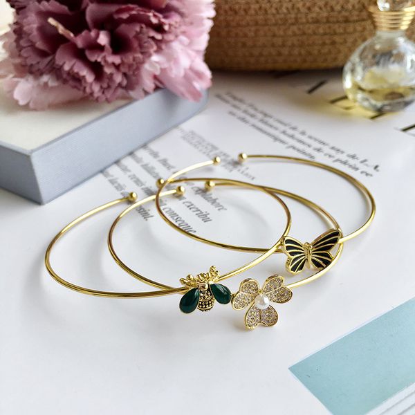 gold plated natural stone pearl little bee butterfly flower three-piece cuff bracelet bangle new arrival luxury fashion jewelry, Golden;silver
gold plated natural stone pearl little bee butterfly flower three-piece cuff bracelet bangle new arrival luxury fashion jewelry, Golden;silver