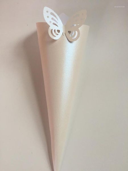 50 confetti cones pearly butterflies papers wedding butterfly decorations do it yourself for the guests1
50 confetti cones pearly butterflies papers wedding butterfly decorations do it yourself for the guests1