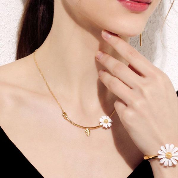 bangle 2021 design gold color daisy flower bee animal asymmetry adjustable buckle bracelet women girl jewelry necklace ring, Black
bangle 2021 design gold color daisy flower bee animal asymmetry adjustable buckle bracelet women girl jewelry necklace ring, Black