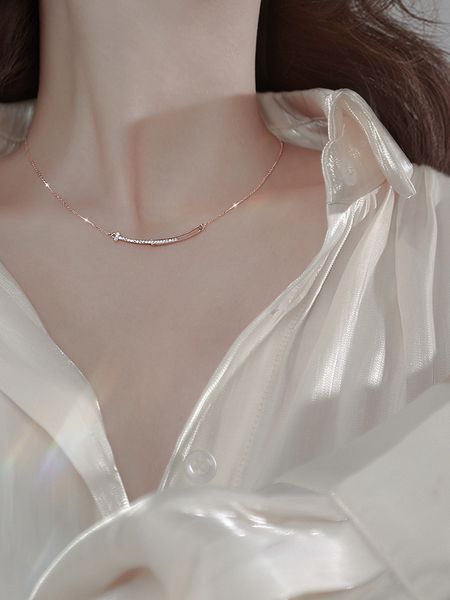 first shadow smile minority design feeling light luxury rose gold necklace clavicle chain female simple temperament, Silver
first shadow smile minority design feeling light luxury rose gold necklace clavicle chain female simple temperament, Silver