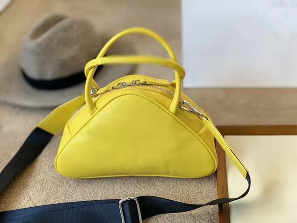 capucines fashion women shoulder bags chain messenger bag leather handbags shell wallet purse ladies cosmetic crossbody tote bags p017
capucines fashion women shoulder bags chain messenger bag leather handbags shell wallet purse ladies cosmetic crossbody tote bags p017