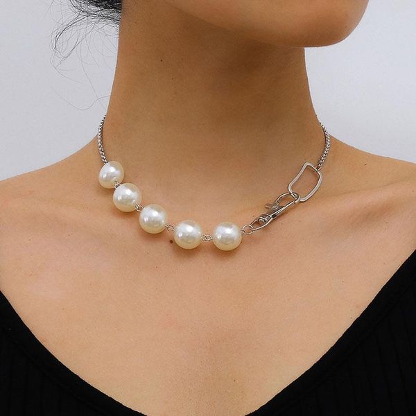 chokers vintage creative imitation pearls choker necklace women simple temperament geometric clavicle ladies fashion jewelry, Golden;silver
chokers vintage creative imitation pearls choker necklace women simple temperament geometric clavicle ladies fashion jewelry, Golden;silver