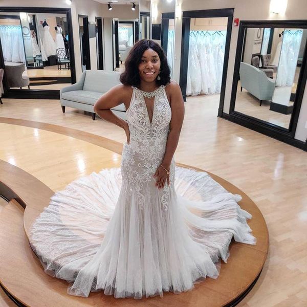 setwell deep v-neck mermaid wedding dresses sleeveless backless lace appliques floor length long train bridal gowns with cape, White
setwell deep v-neck mermaid wedding dresses sleeveless backless lace appliques floor length long train bridal gowns with cape, White