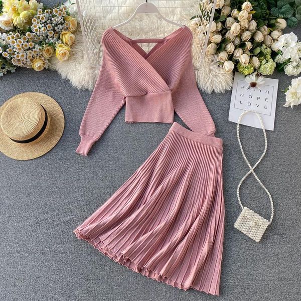 2021 vintage women skirt set spring batwing sleeve v neck pullover sweater and midi knitted skirt two-pieces suits1, Gray
2021 vintage women skirt set spring batwing sleeve v neck pullover sweater and midi knitted skirt two-pieces suits1, Gray