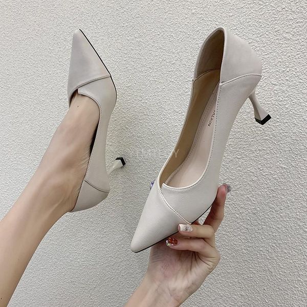 dress shoes women fashion sweet pu leather stiletto heels for party night club lady black summer office heel zapatos rojos mujer1 
dress shoes women fashion sweet pu leather stiletto heels for party night club lady black summer office heel zapatos rojos mujer1