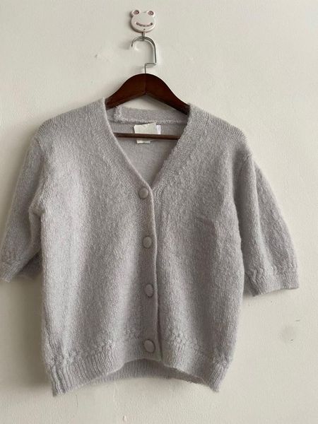 women sweater 2021 autumn and winter new retro buttoned mohair knitted cardigan, White
women sweater 2021 autumn and winter new retro buttoned mohair knitted cardigan, White