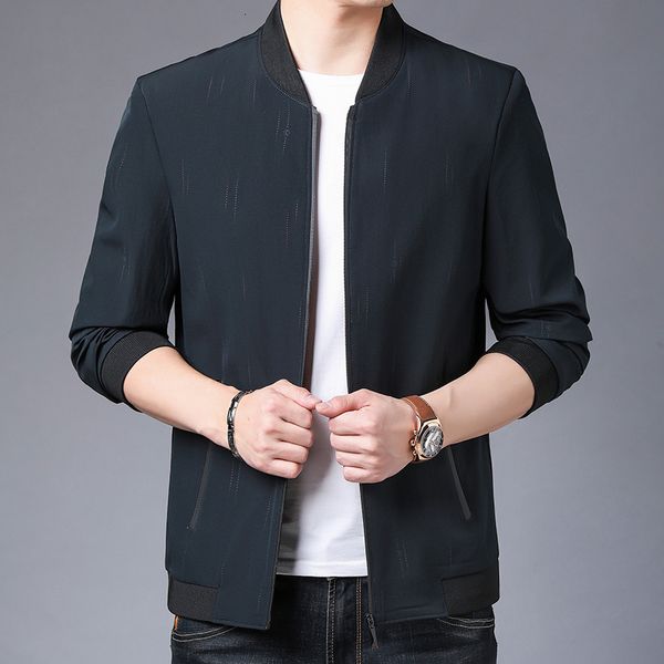 2020 new men's coat autumn stripe stand collar jacket business casual black fit baseball suit, Black;brown
2020 new men's coat autumn stripe stand collar jacket business casual black fit baseball suit, Black;brown