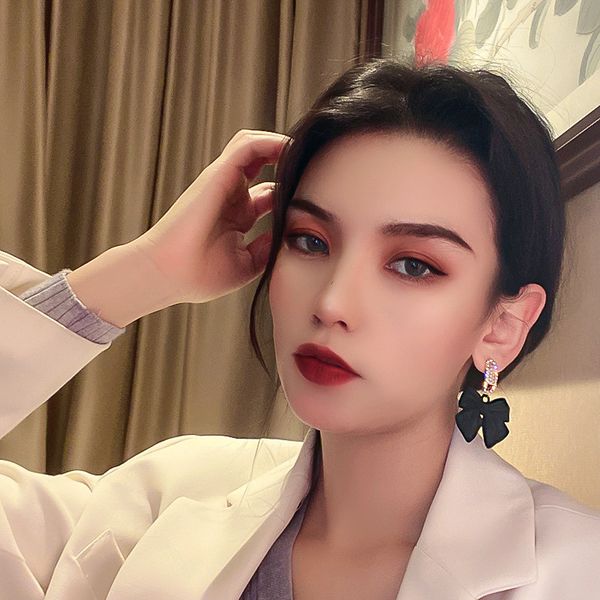 korean 925 silver needle black bow new temperament fashion qiudong net red earrings female
korean 925 silver needle black bow new temperament fashion qiudong net red earrings female