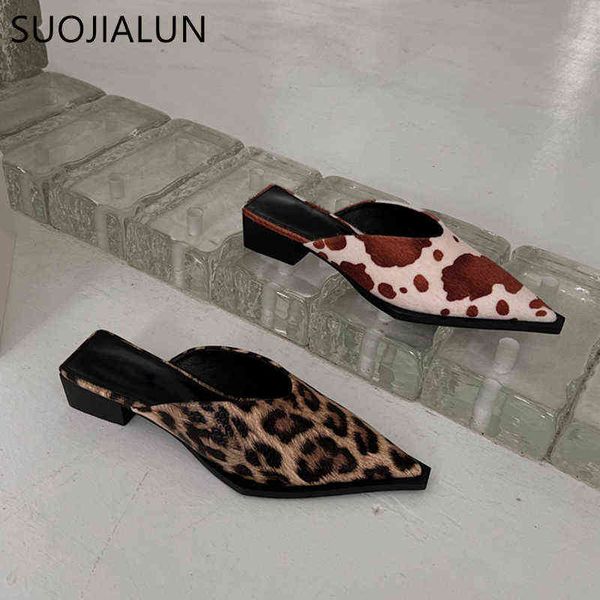 nxy slippers suojialun 2022 summer women pointed toe shallow slip on mules shoes ladies square low heel leopard slides big size 35-41 0210, Black
nxy slippers suojialun 2022 summer women pointed toe shallow slip on mules shoes ladies square low heel leopard slides big size 35-41 0210, Black