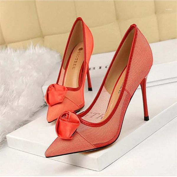 rose flower wedding shoes 2021 new fashion cut-outs women pumps pointed toe high heels shoes women's shallow party1, Black
rose flower wedding shoes 2021 new fashion cut-outs women pumps pointed toe high heels shoes women's shallow party1, Black