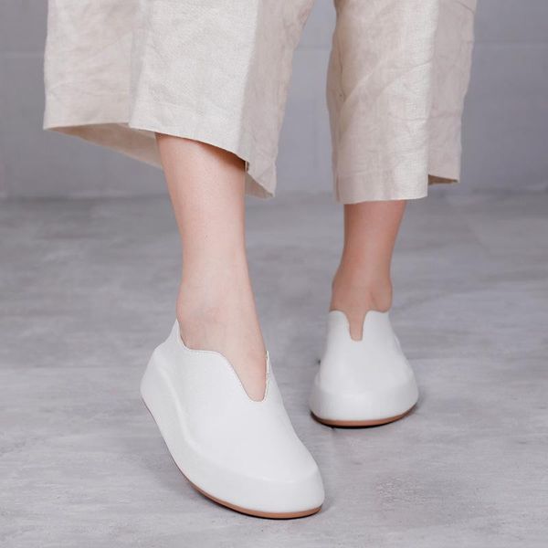 2020winter new genuine leather casual versatile flat shoes women's deep mouth genuine leather fashion shoes, Black
2020winter new genuine leather casual versatile flat shoes women's deep mouth genuine leather fashion shoes, Black