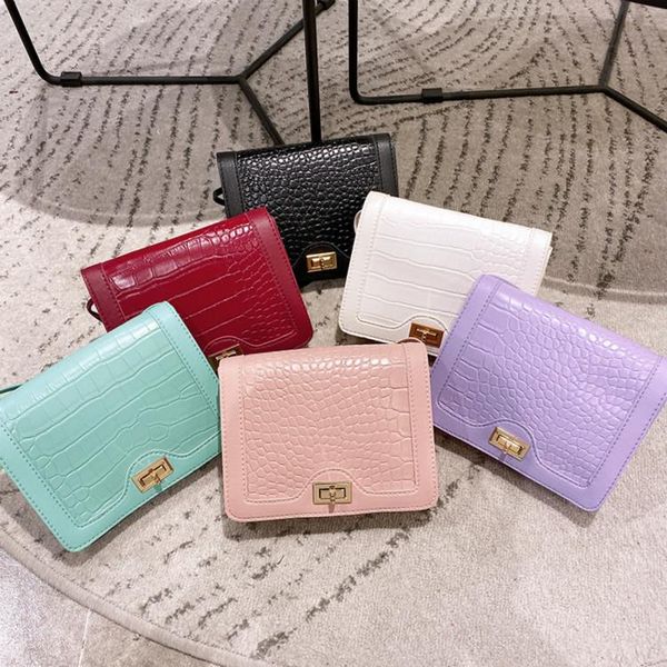 2020 summer autumn crocodile pattern women shoulder bag square bag retro pu leather messenger handbag phone female crossbody
2020 summer autumn crocodile pattern women shoulder bag square bag retro pu leather messenger handbag phone female crossbody