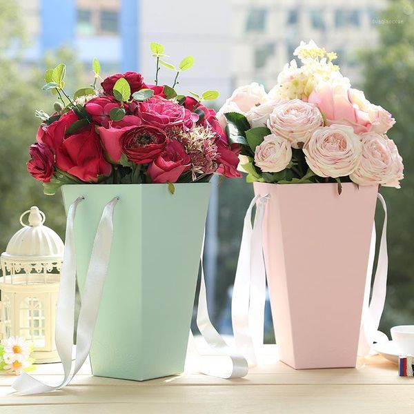 gift wrap pure color flower paper boxes with handhold hug bucket florist packaging box party packing cardboard1
gift wrap pure color flower paper boxes with handhold hug bucket florist packaging box party packing cardboard1