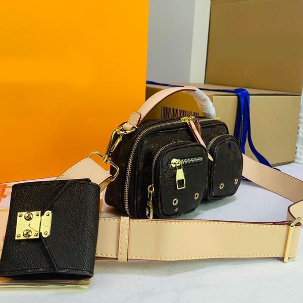 women shoulder bags camera bag purses flap bag fashion l letter classic metal buckle zipper genuine leather lady cross body bag
women shoulder bags camera bag purses flap bag fashion l letter classic metal buckle zipper genuine leather lady cross body bag