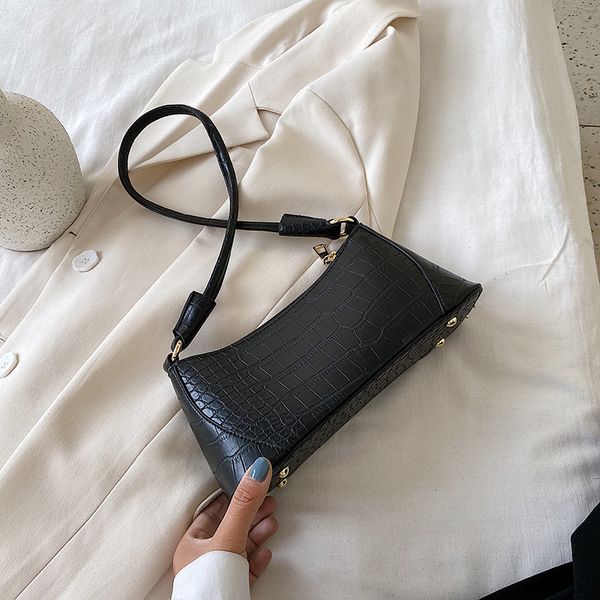 2020 new stone pattern fashion casual handbag shoulder black designer female bag, Red;black
2020 new stone pattern fashion casual handbag shoulder black designer female bag, Red;black