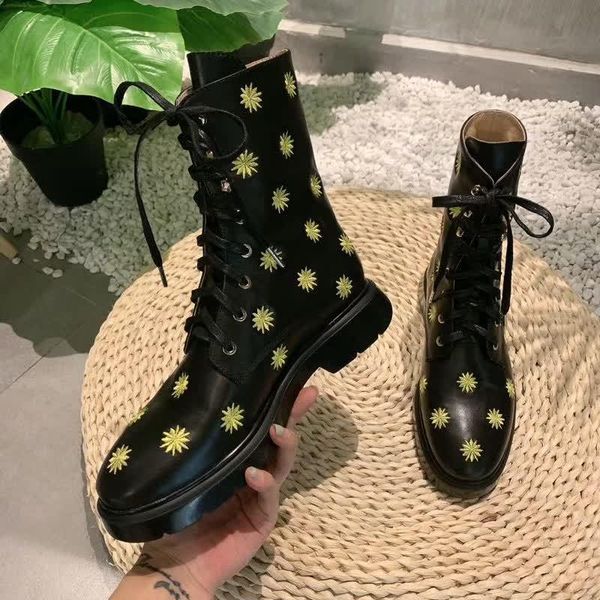 gold flower embroidery short boots lace up martin boots black leather low heel fashion women shoes
gold flower embroidery short boots lace up martin boots black leather low heel fashion women shoes
