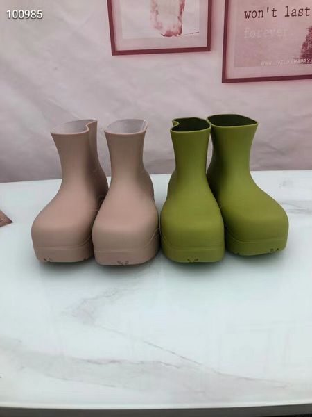 2020 autumn and winter environmental protection products, fashion ,100 build artifact, rain boots style, women's short boots, a variety, Black
2020 autumn and winter environmental protection products, fashion ,100 build artifact, rain boots style, women's short boots, a variety, Black