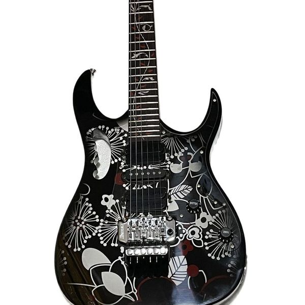 2022 new electric guitar fp-008, floral pattern cover, black color ,solid body ,ebony fretboard,
2022 new electric guitar fp-008, floral pattern cover, black color ,solid body ,ebony fretboard,